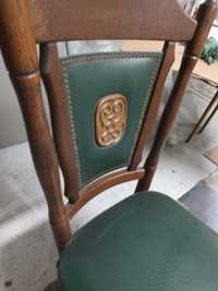 Cadeiras em pele madeira