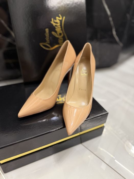 Szpilki Louboutin Beige Leather