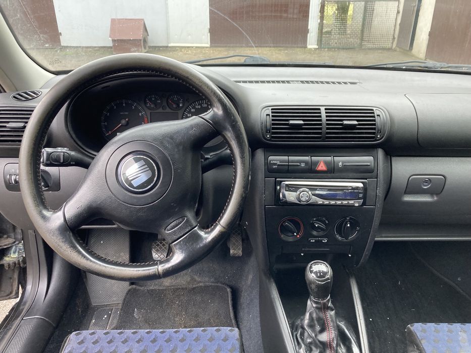 Seat Leon 1.6 czarny alufelgi