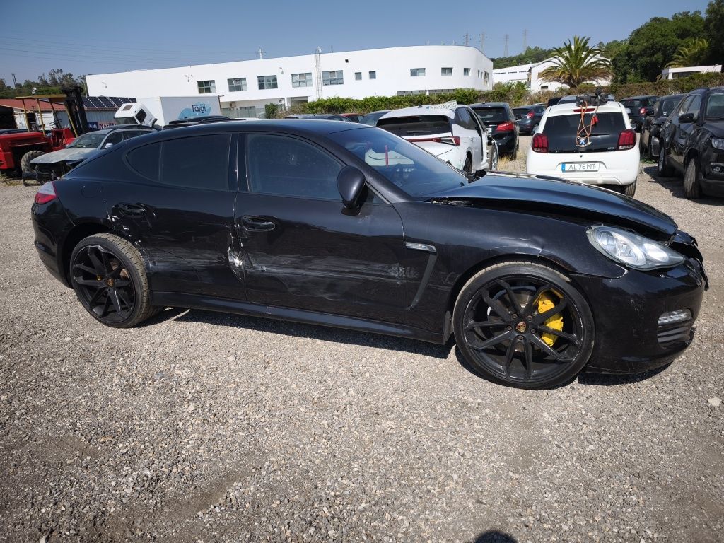 porsche panamera 4.  3.6 V6"