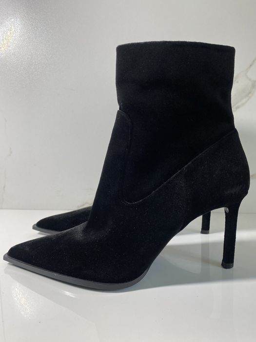 Ботильйони на підборах ZARA