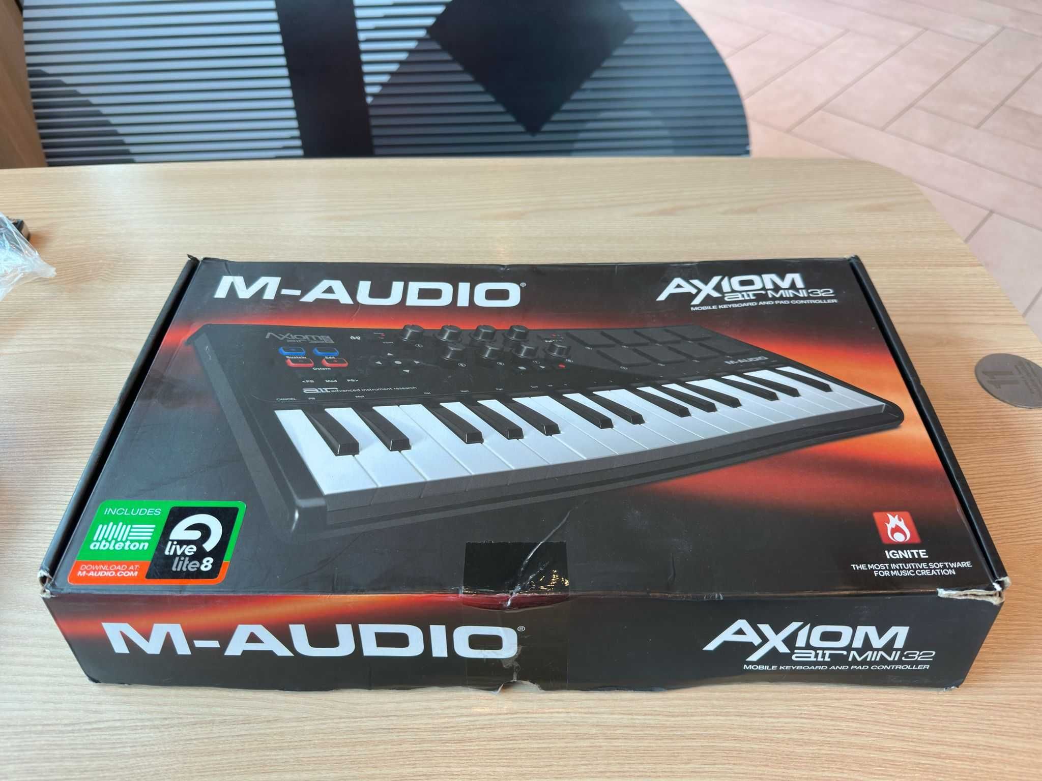 Controlador midi (M-Audio Axiom air mini 32)
