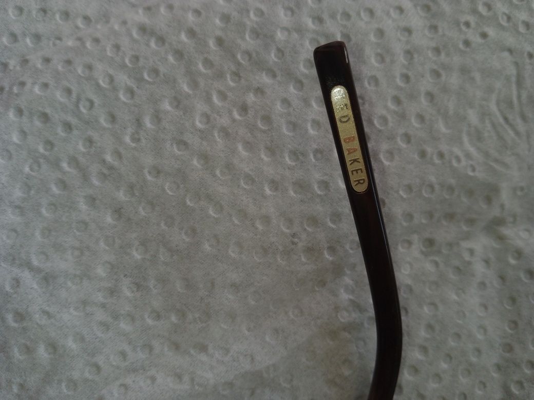 Okulary przeciwsłoneczne Ted Baker