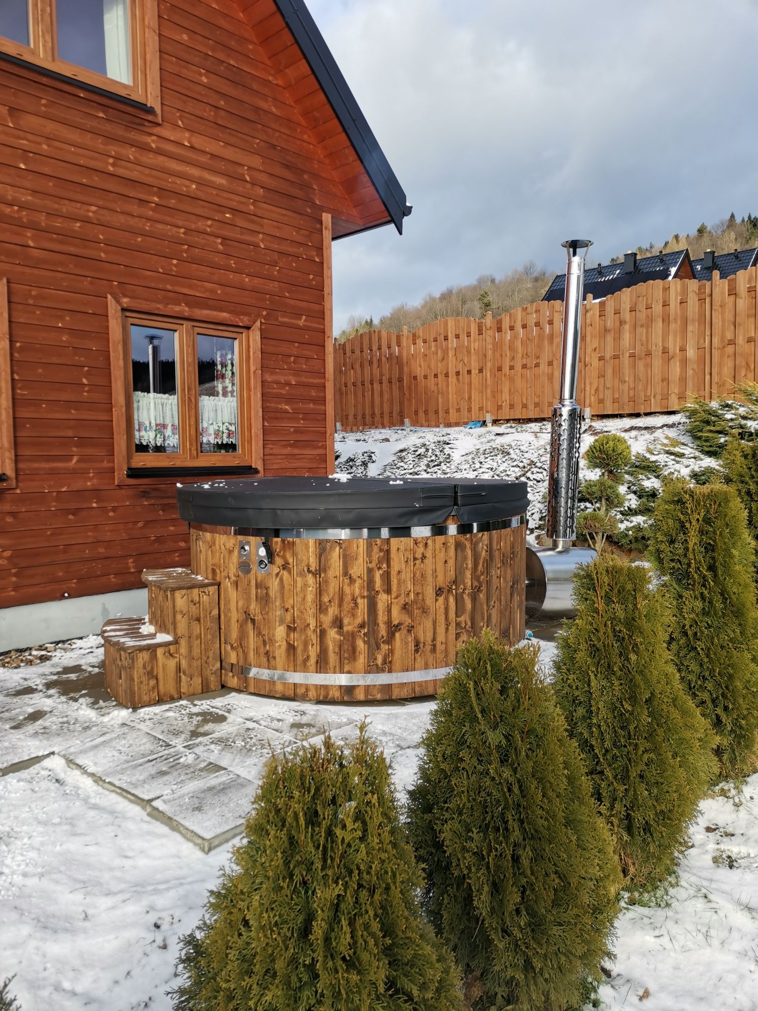 Domek z balią jacuzzi Bieszczady, Zawóz, Solina