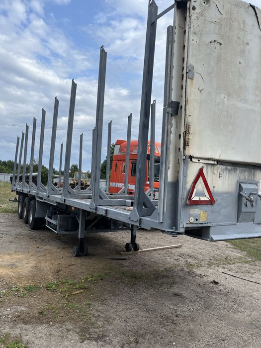 Напівпричіп лісовоз