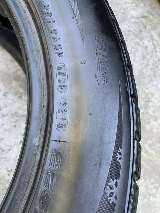 Зимова шина(резина) 225/55 R17 “ROADSTONE” WinGuard  - 1шт
