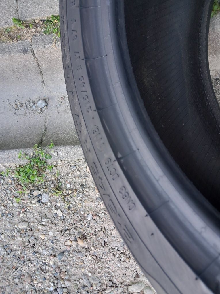 2x Opony Używane Letnie 215/45R17 Uniroyal