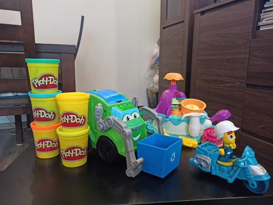 Zestaw Play Doh i inne ciastolina