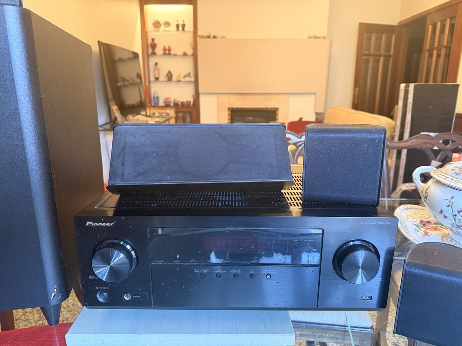 Sistema de som Pioneer - Home Cinema (700W)