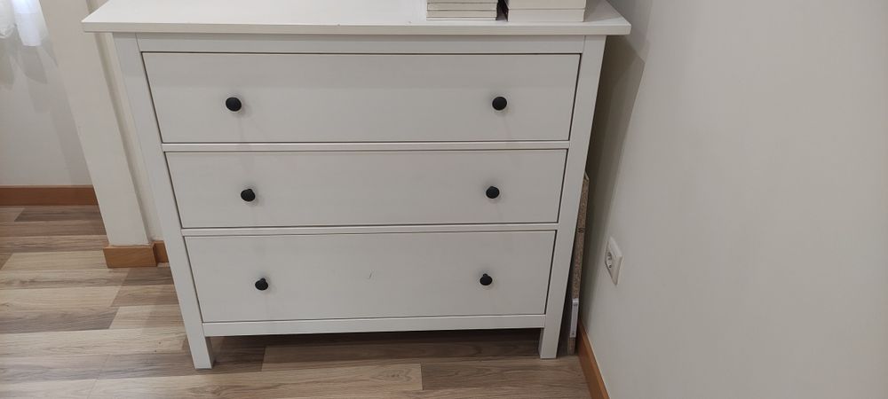 Cómoda Hemnes IKEA