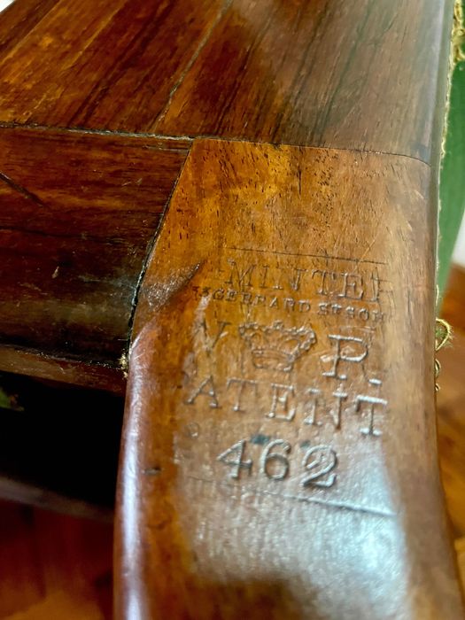 Cadeira de braços reclinável