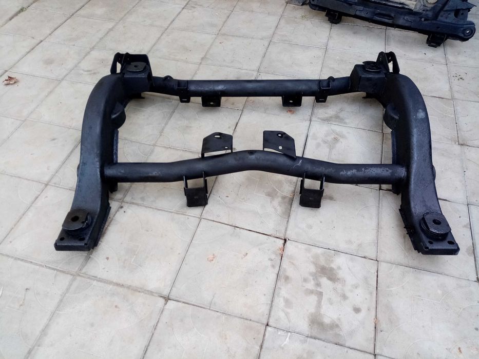 Підрамник Разборка Scenic I RX4 Рено Сценік Шрот вантажівок грузовиков