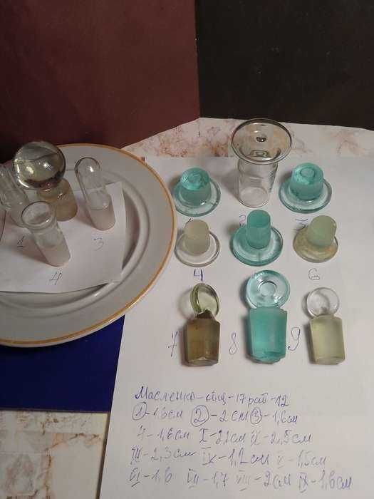 Пробки лабораторные графинов крышки чайников    сахарниц салатника