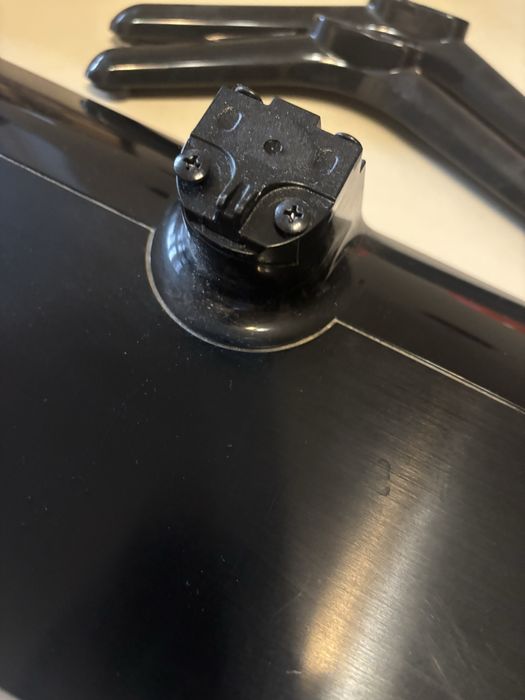 Ніжки для телевізора кріплення TV