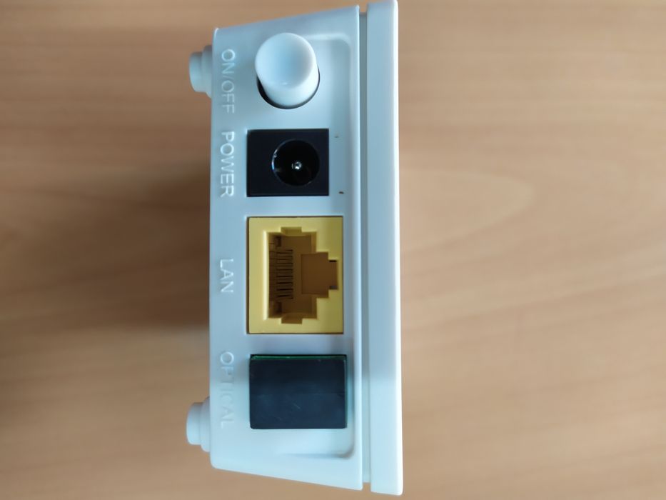Продам ONU Huawei HG 8010 для підключення Gpon