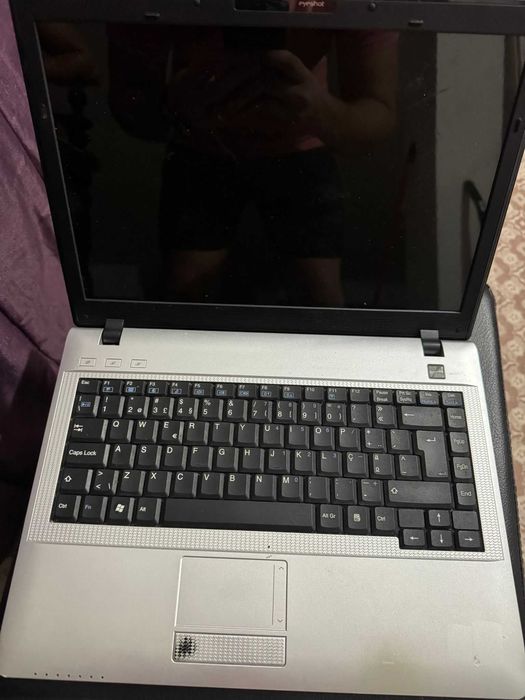 Portatil Insys para peças