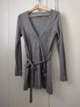 Sweter rozpinany z paskiem