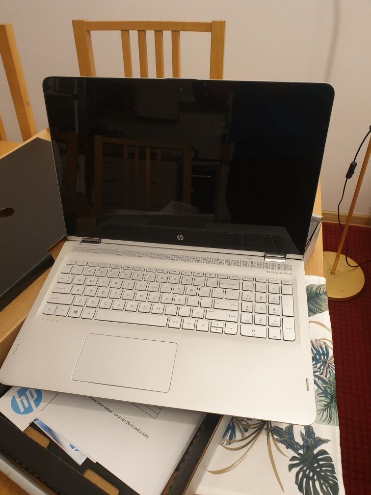 HP ENVY 360x Convertabile FHD dotyk,  intel i5/8 GB DDR4/ SSD + HDD