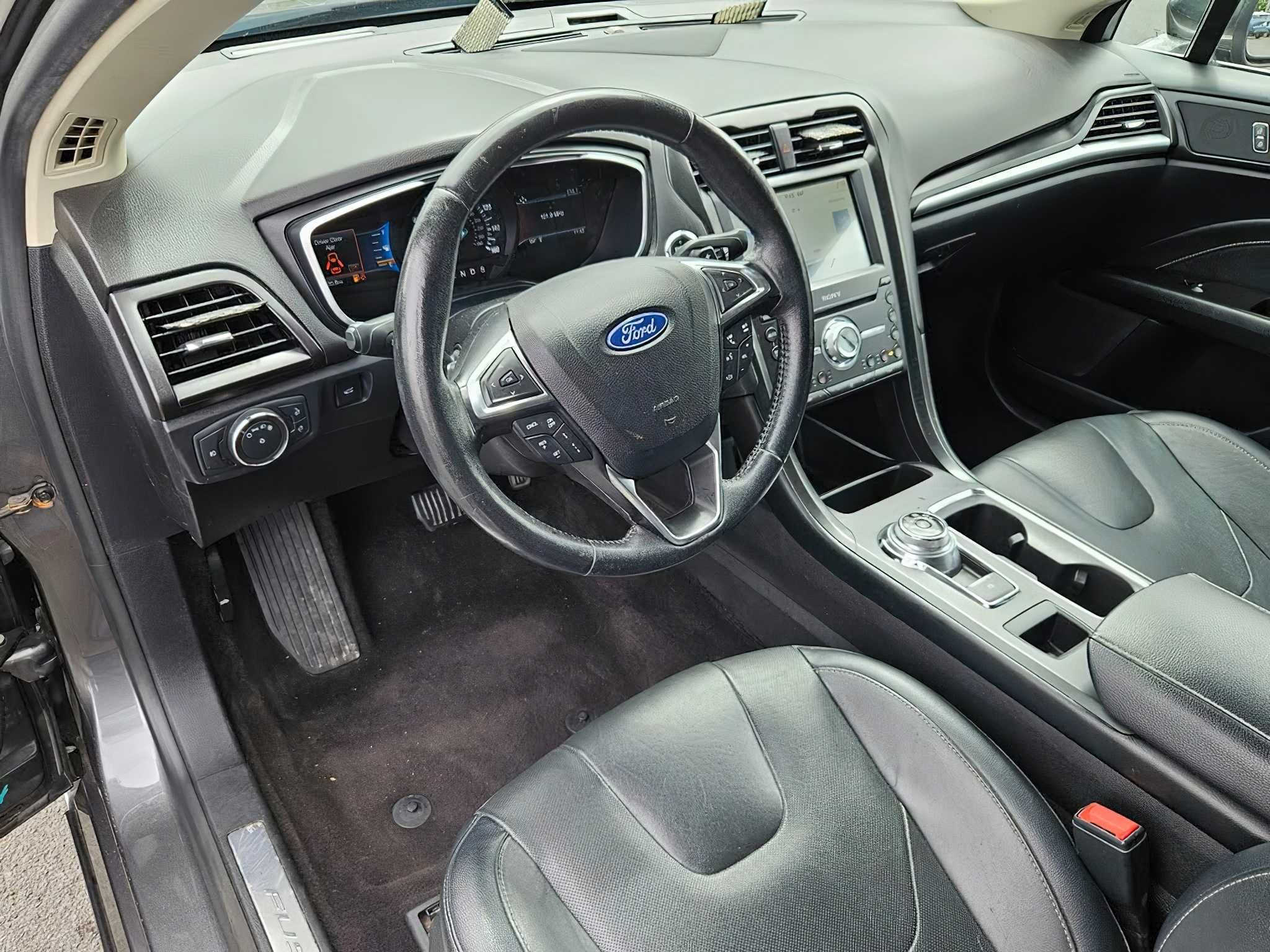 Ford Fusion Titanium 2020