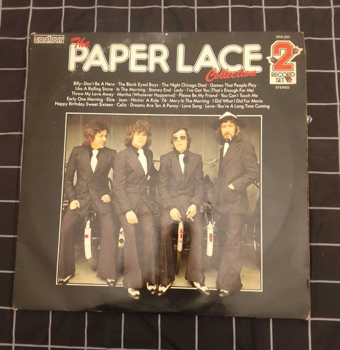LP duplo, The Paper Lace Collection