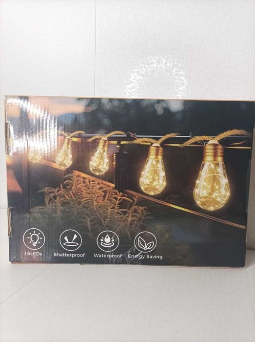 Вулична герлянда, на сонячній панелі