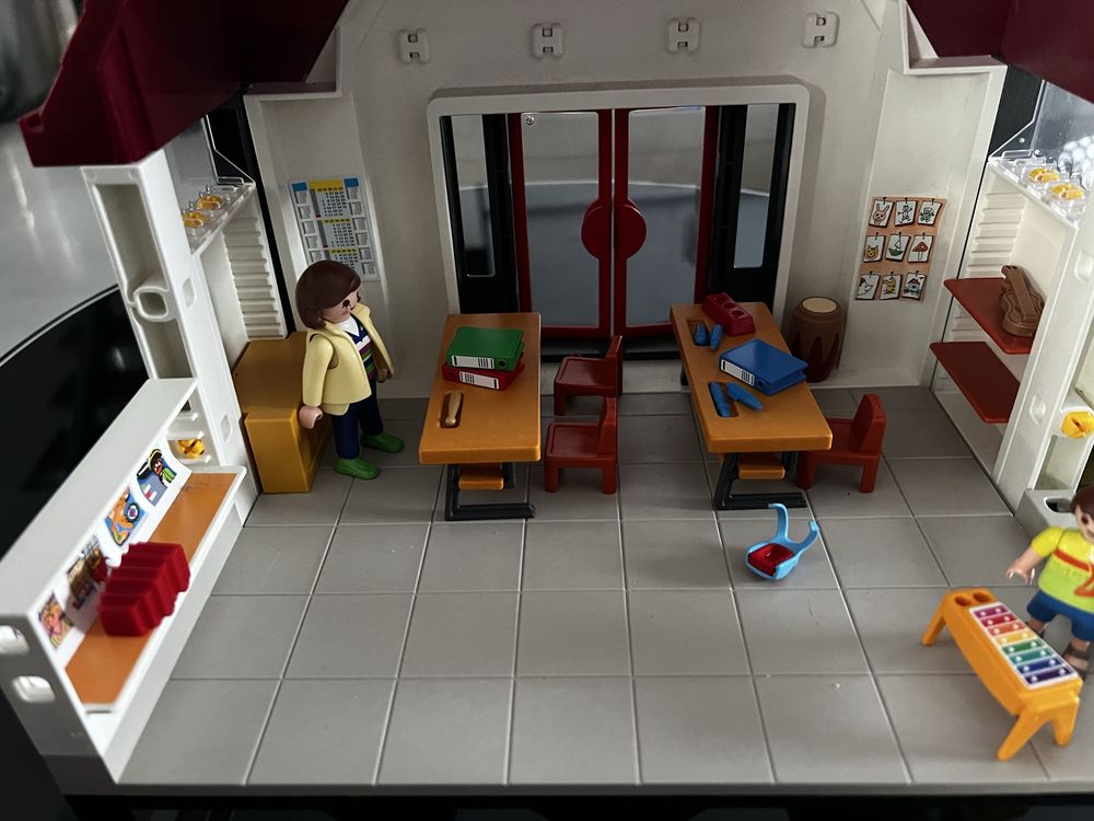 Playmobile szkola