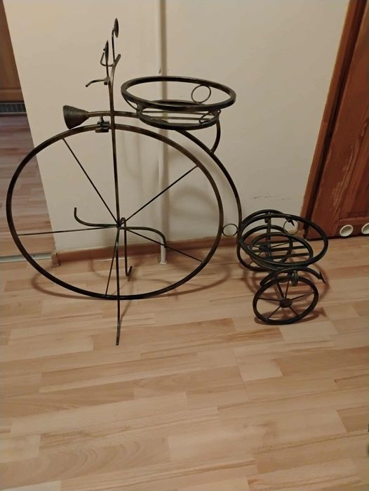 Kwietnik rower metalowy