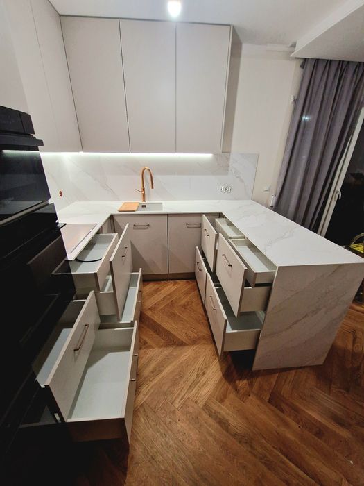 Toruń Meble na wymiar, Szafy /  Kuchnie, Zabudowy wnęk, garderoby itp.