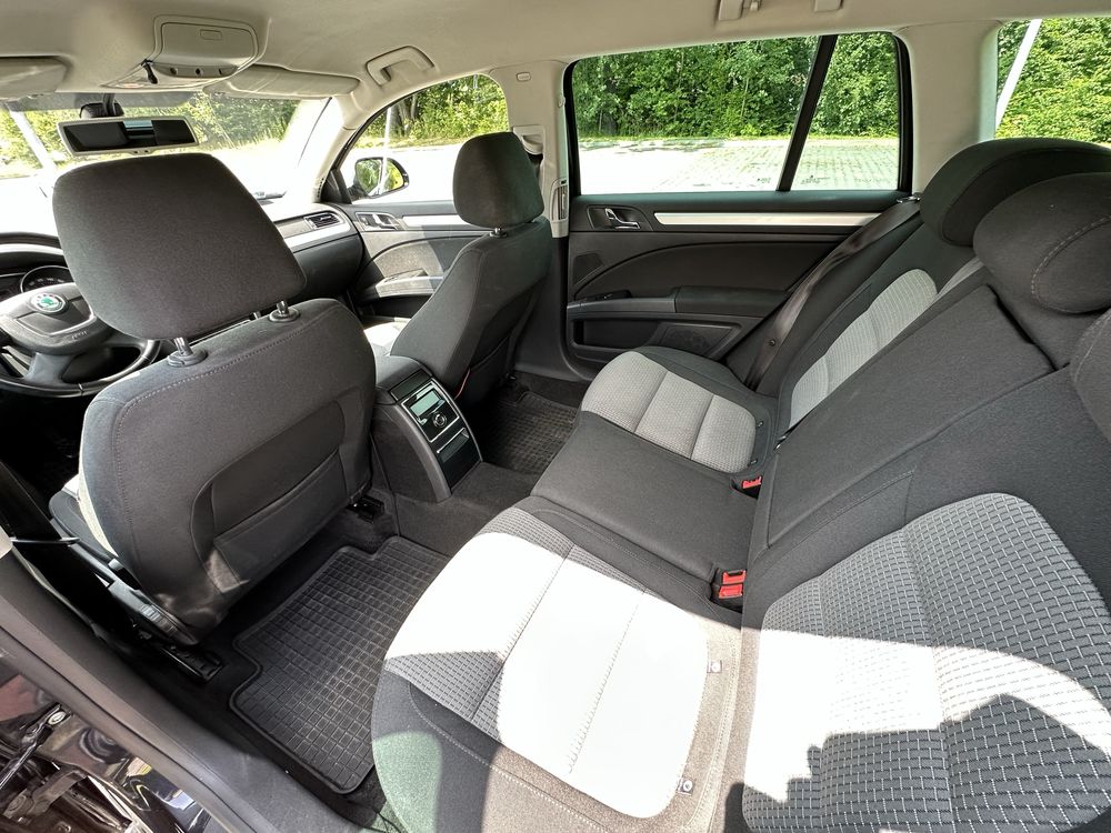 Skoda Superb 1.6 TDI • 2012 • Bardzo dobry stan • Bogate wyposażenie