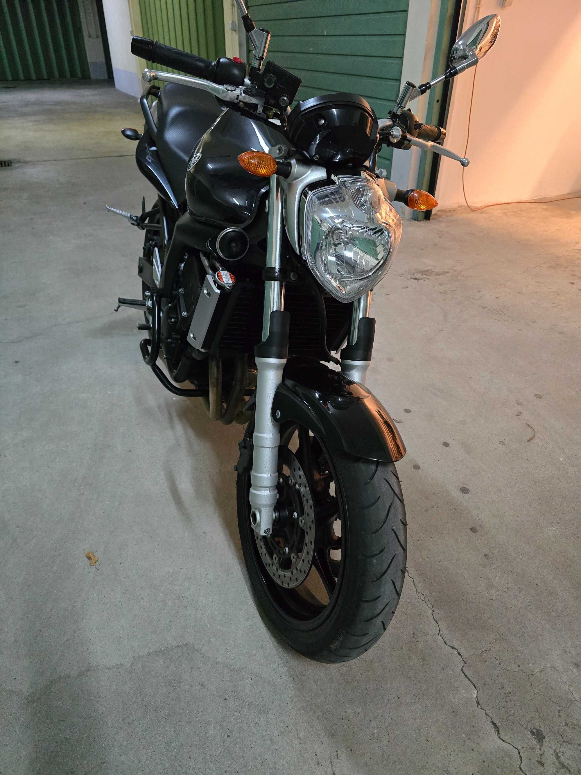 YAMAHA FZ6 xomo nova