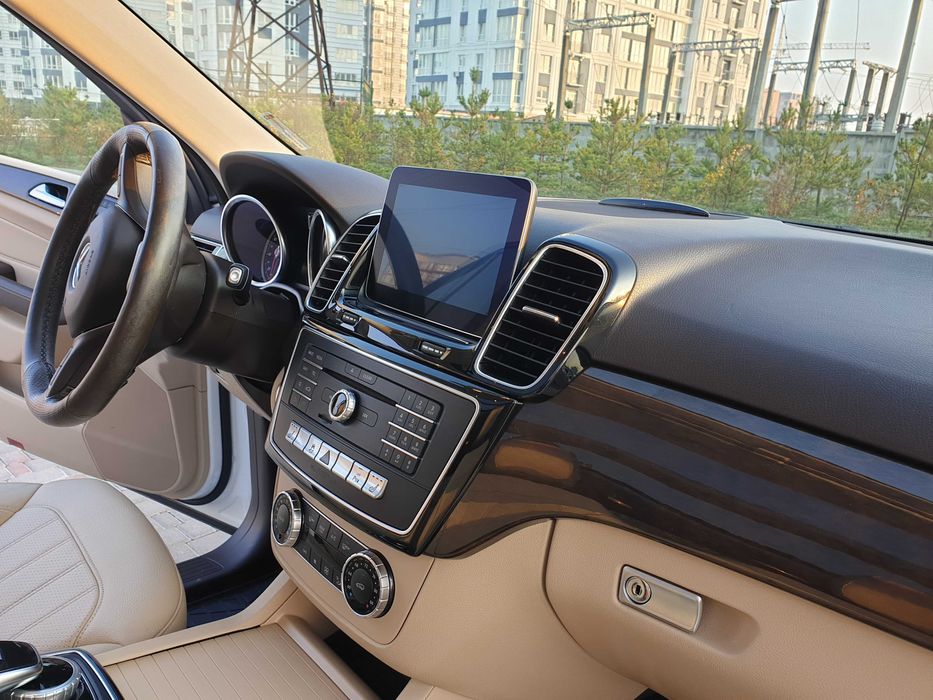 Продам Mercedes - Benz GLE - Class 2016