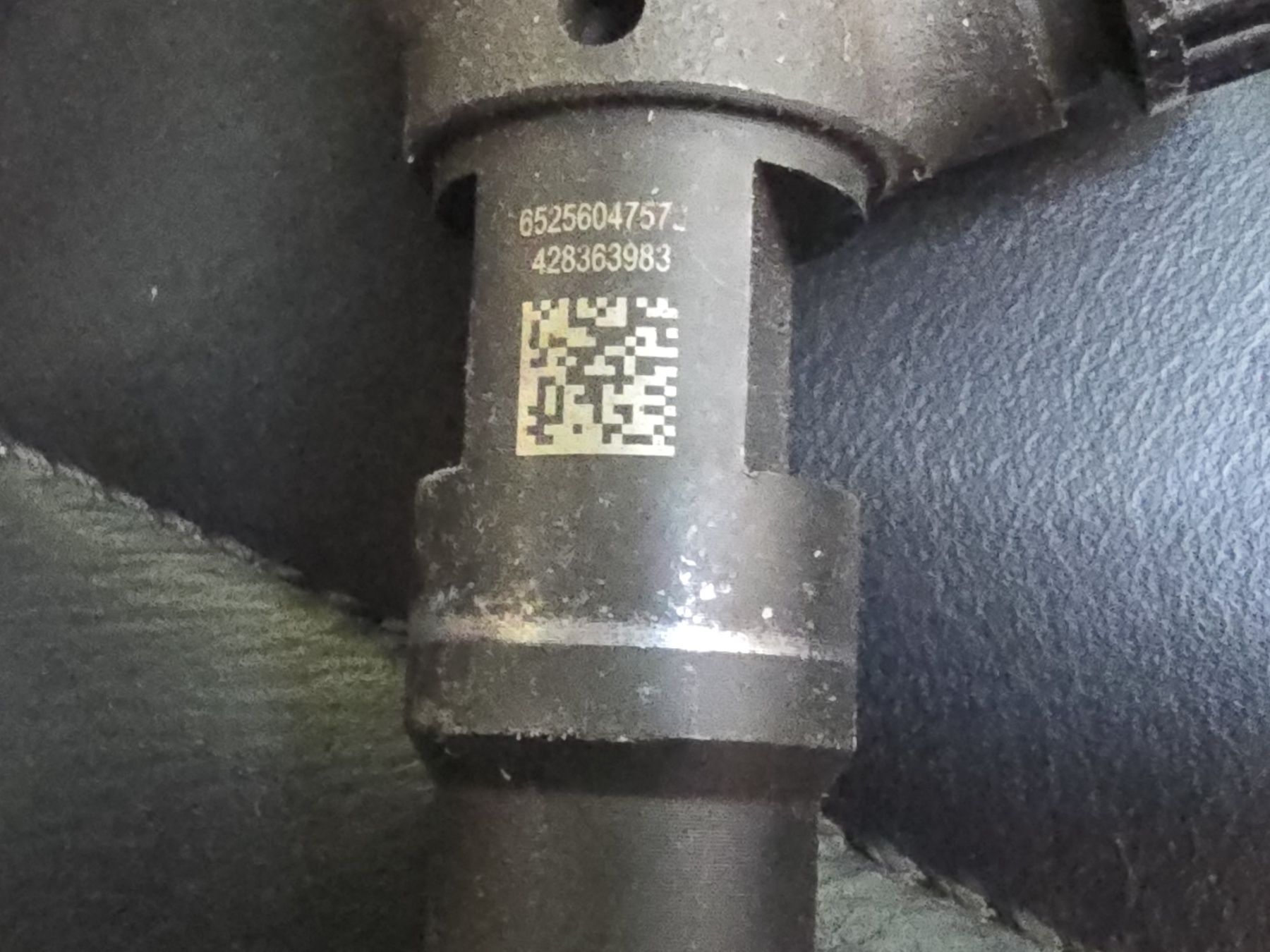 Дизельні форсунки 1.6 TDI оригінал VW AG 04L130277D 28370681