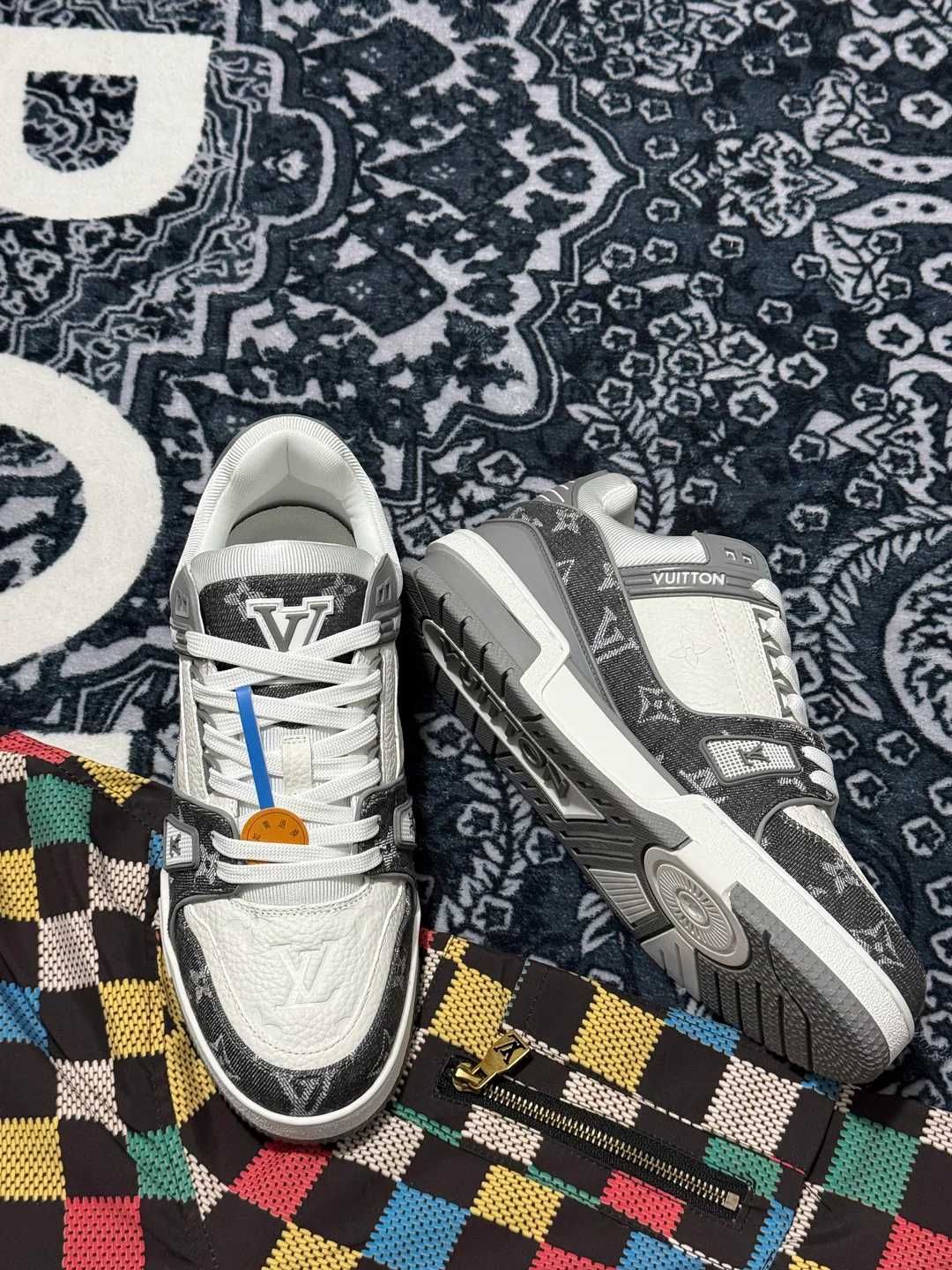 Louis Vuitton LvTrainerGrey Oryglnał Nowe Trampki 43