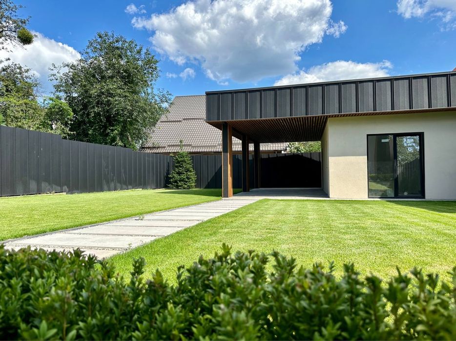 Продаж будинку з чистовим оздобленням та підвалом в Ірпені