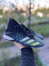 Футзалки , сороконіжки ,бампи Adidas Predator Freak 3.  42р