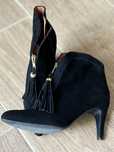 Botins pretos numero 38 pouco usados