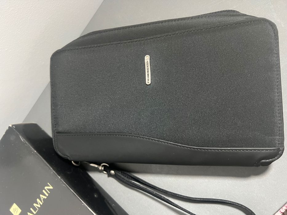 Saszetka  na dokumenty nowa