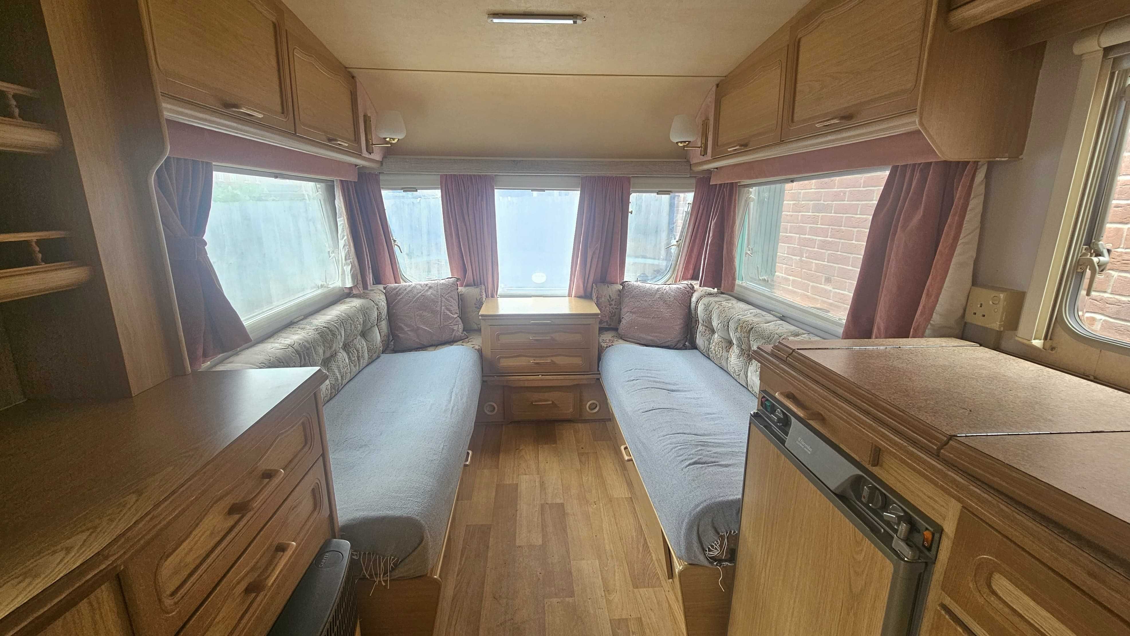 Zadbana i sucha Przyczepa kempingowa Swift Challenger 470SE 1998
