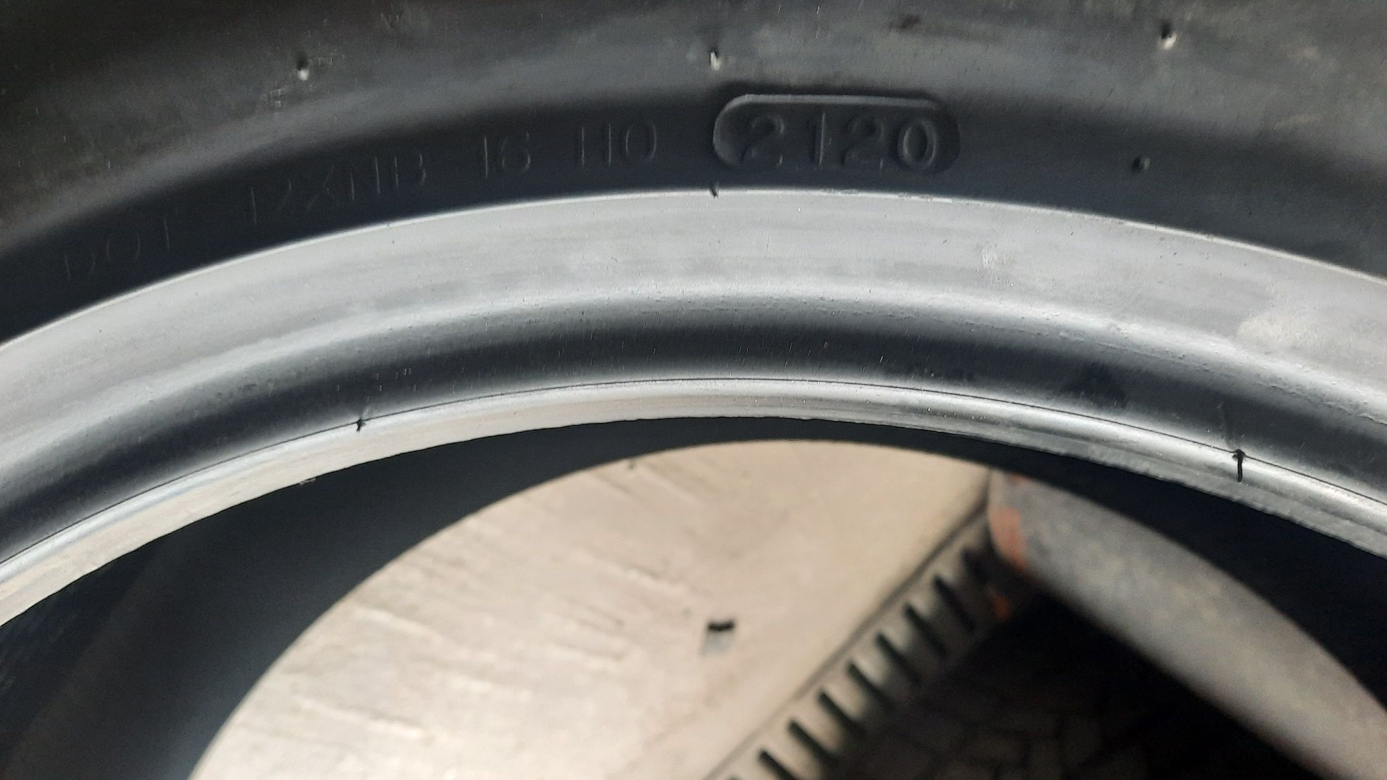 Hankook 2x 255/45 R20 2x 235/50 R20 EV Electric