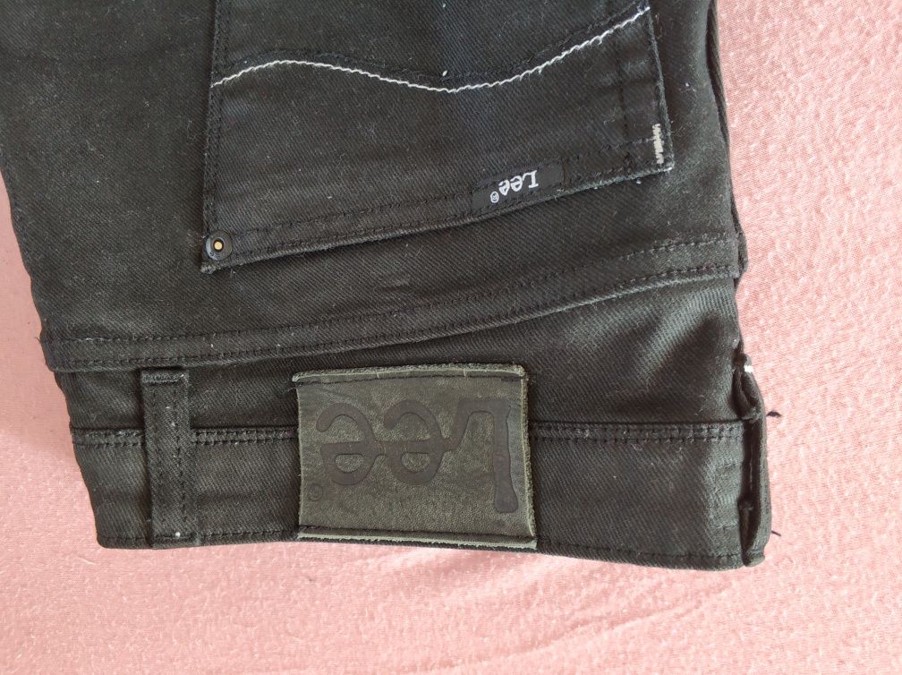 Lee woskowane spodnie czarne 30/33