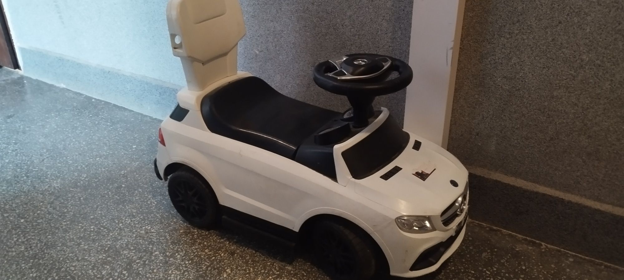 Jeździk Mercedes