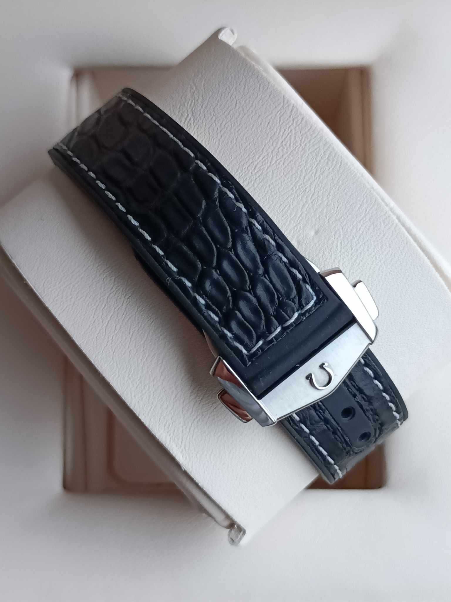 Omega Seamaster Planet Ocean 600M GMT 43,5mm 07.2024