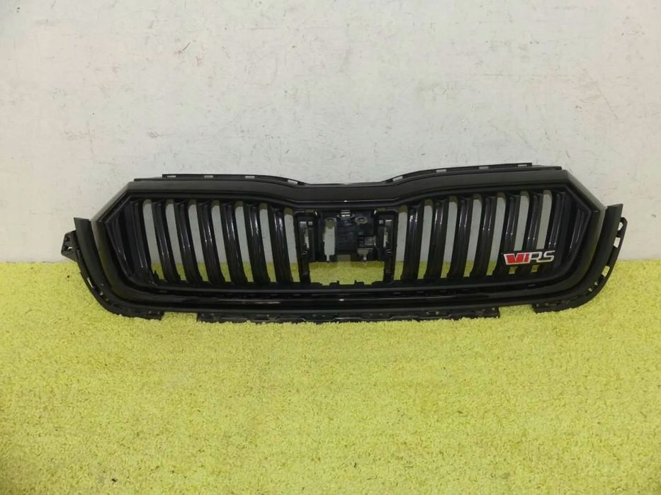 grill atrapa skoda octavia 4 iv 5e3 20r- rs vrs uszkodzony