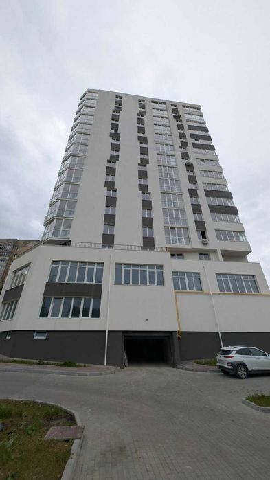 Продаж комерційної нерухомості пр. ЧЕрвоної калини ( Бережанська )