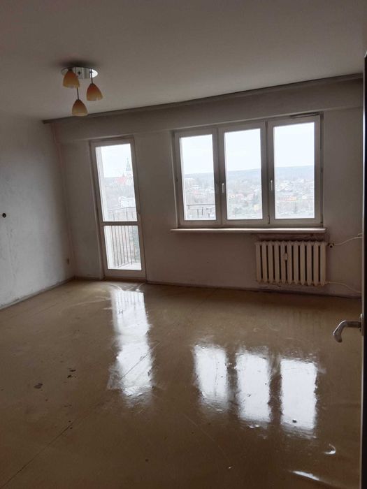 Sprzedam mieszkanie 3-pokojowe.