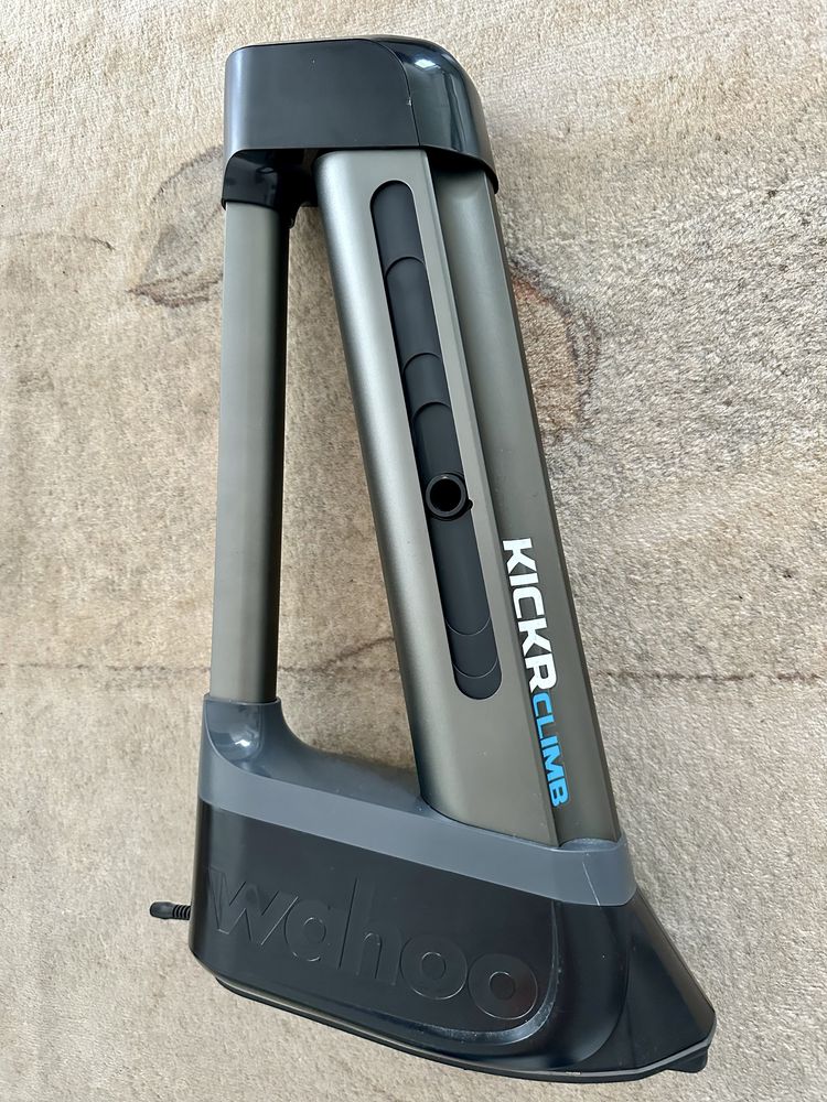 symulator nachylenia trenażer Wahoo Kicker Climb