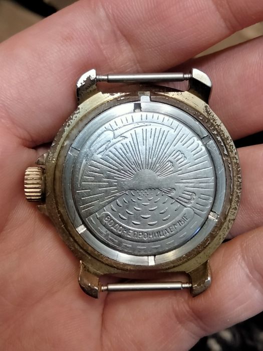 Продам наручные механические часы Восток Командирские