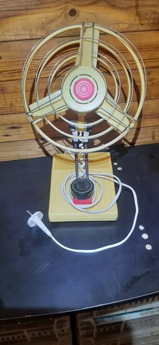 Вентилятор настільний Сатурн - 2
