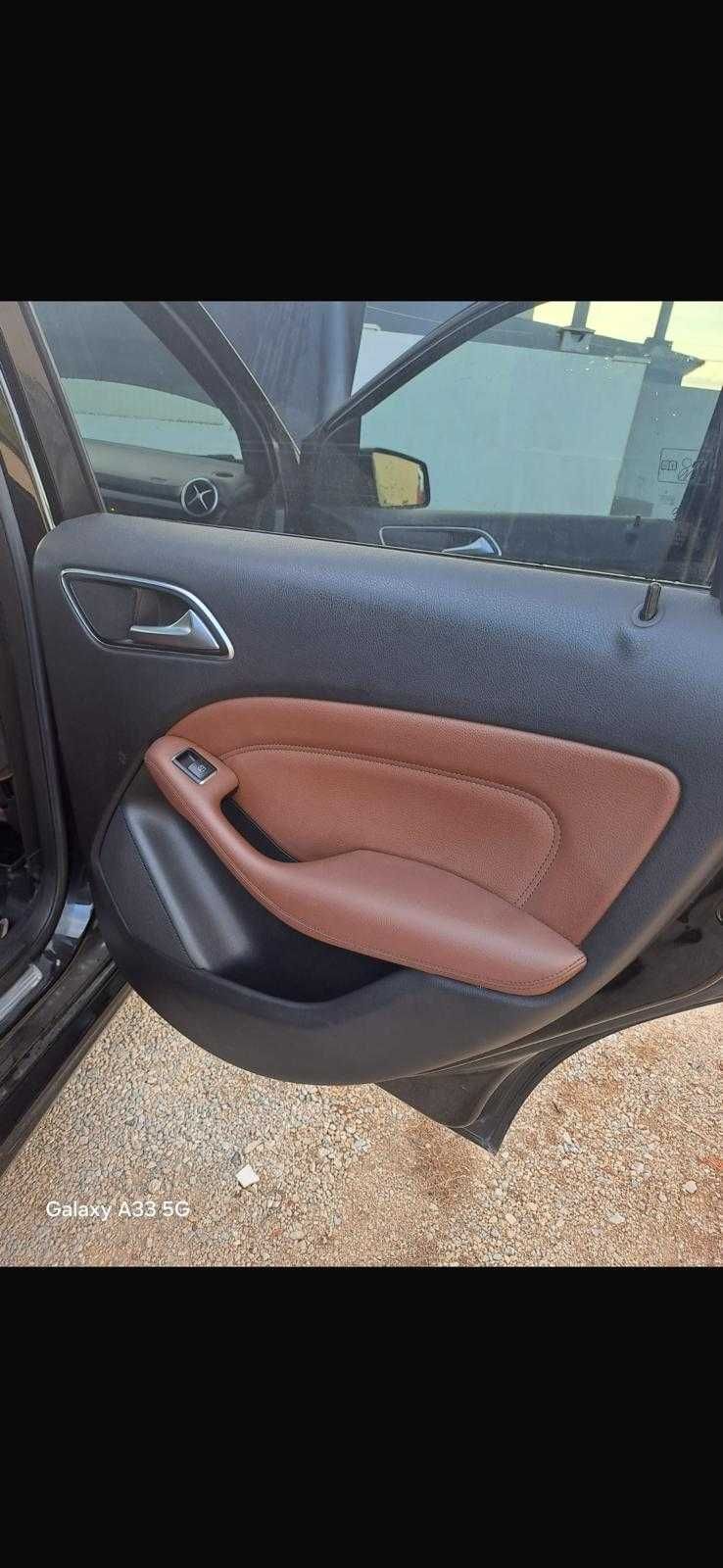 Mercedes Benz  B200