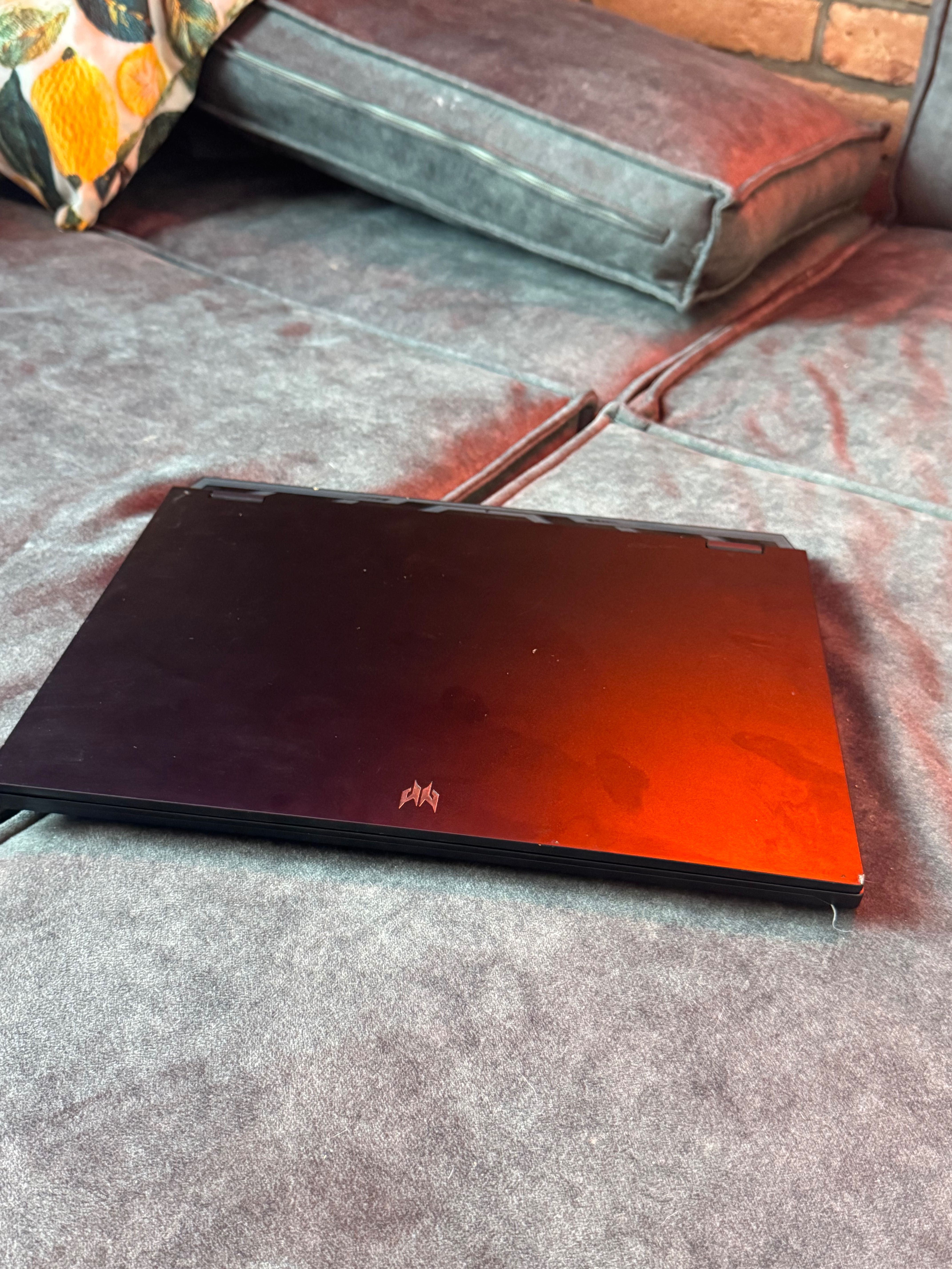Acer predator helios 16 n23q1 i7-14700HX/32/1TB